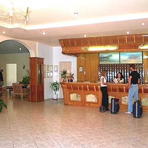 Golden Beach Hotel